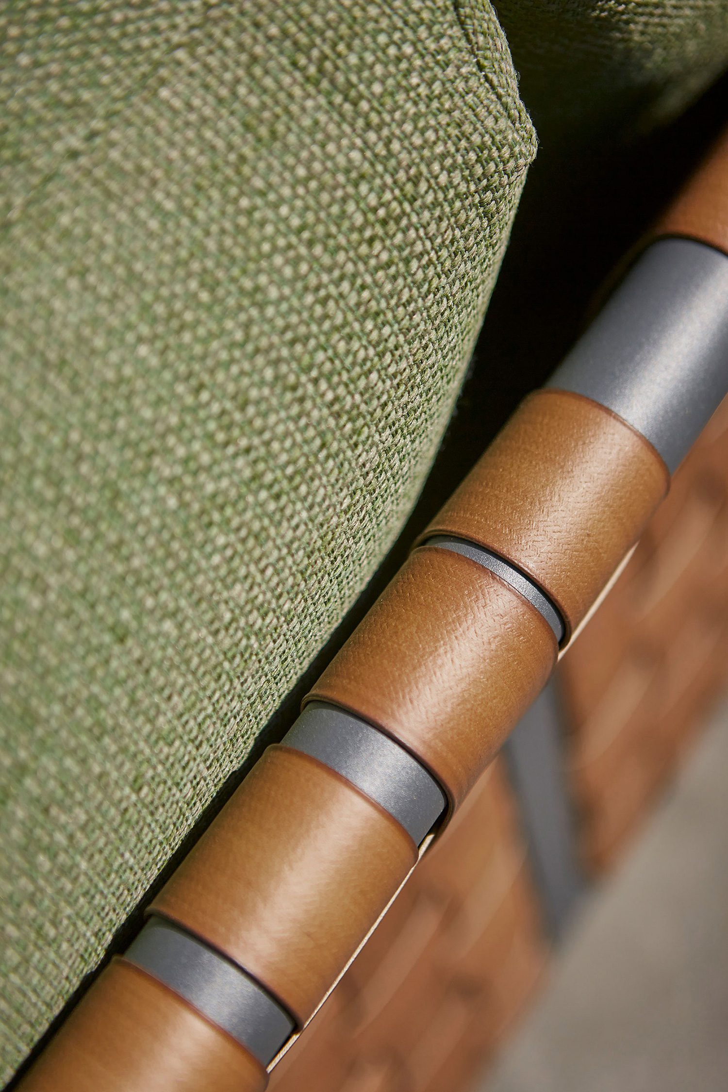 Sofaset_SUNS_Siena_Forestgreen_detail_mood_4_1500.jpg