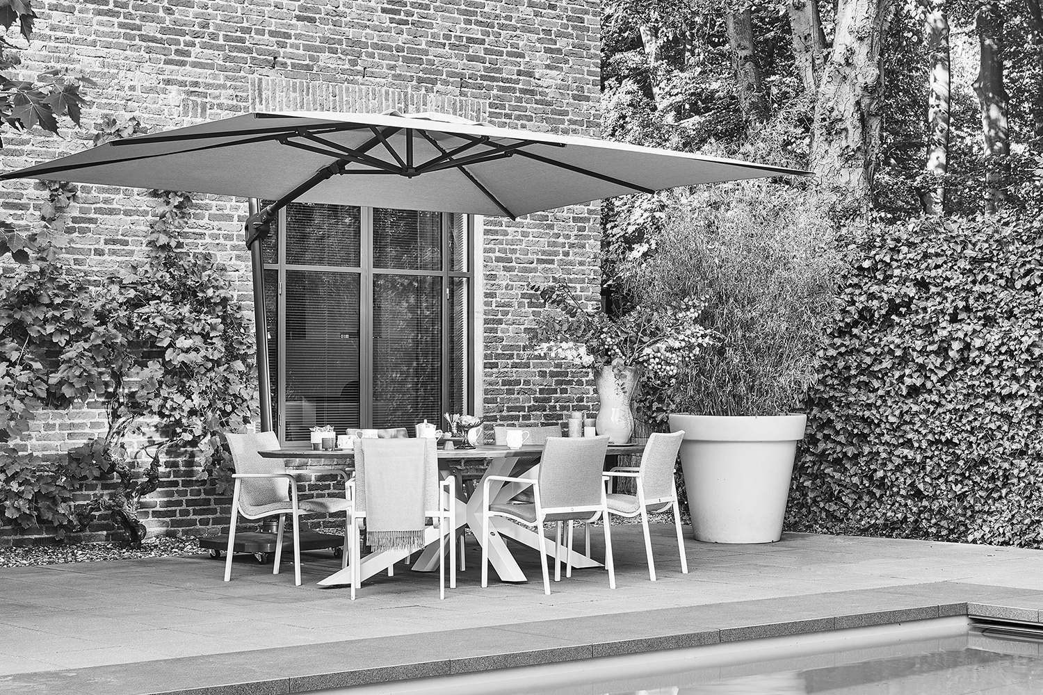 Diningset_SUNS_Madre_Anzio_Palmoli_MW_Mood-BW-zw_1500