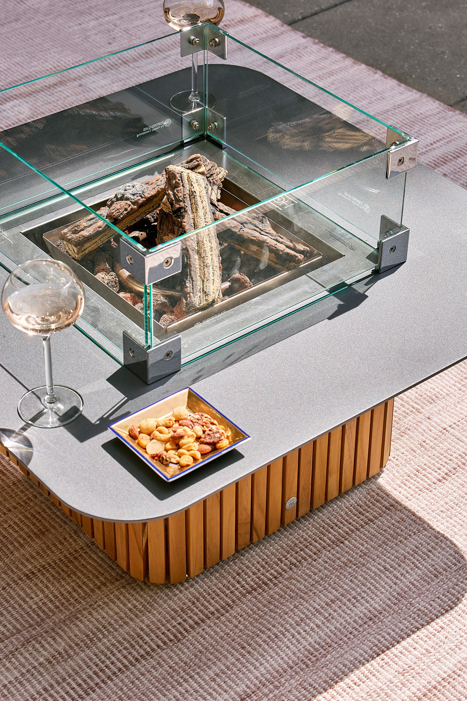 Loungeset_SUNS_Savona_MRG_Veneto_Firepit_mood_detail_01_1500